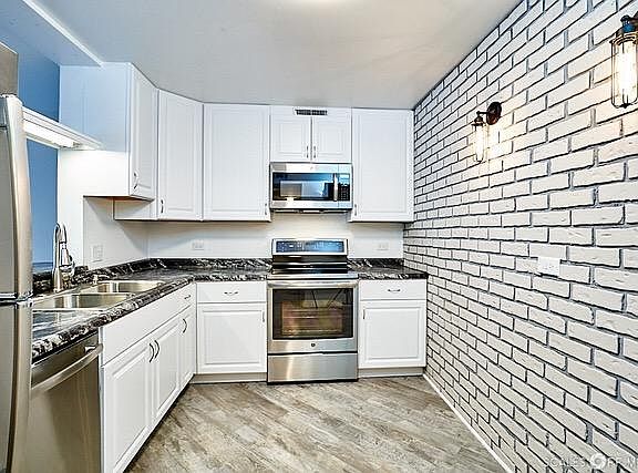 3rd image of 1255 N Sterling Ave Unit 110