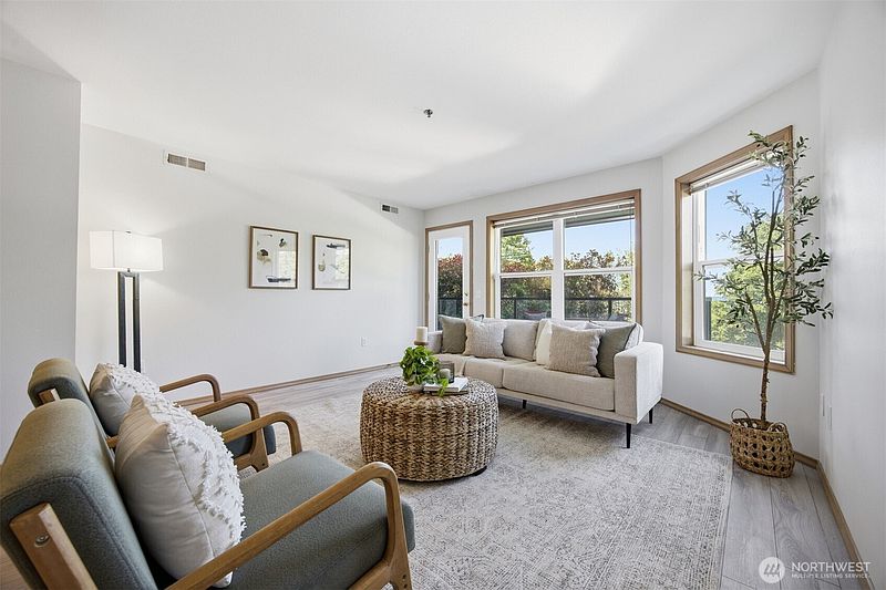 4th image of 705 N State Street #102