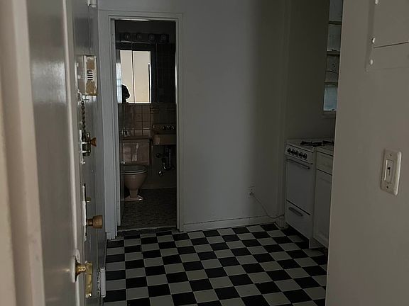 5th image of 421 E 82nd St APT 2C