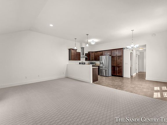 3rd image of 1023 Moreland St