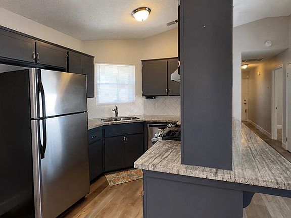 5th image of 1403 E Sunnyview Avenue