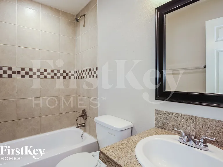 2907 E Michelle Dr — Photo 13