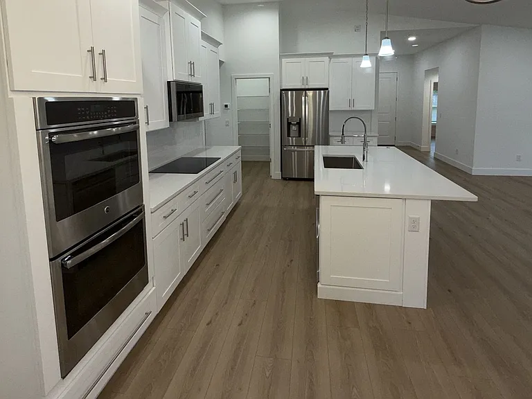 85 Laramie Dr — Photo 5