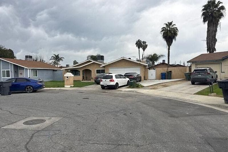 2nd image of 2340 Sharon Ct