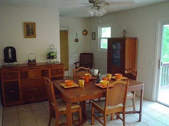 5th image of 464 Barrow Ln
