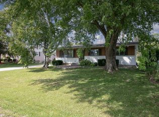 541 McKinley Ave, Omro, WI 54963
