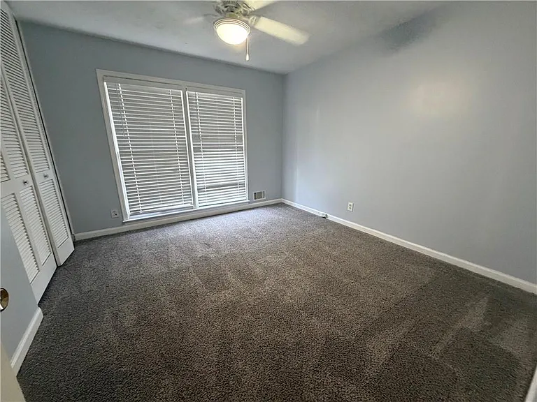 3336 Camelot Dr — Photo 24