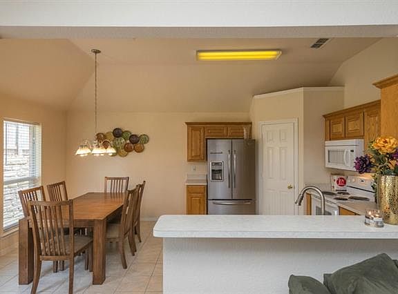 5th image of 5001 Vaquero Dr
