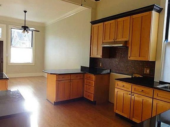3rd image of 2820 Palmyra St