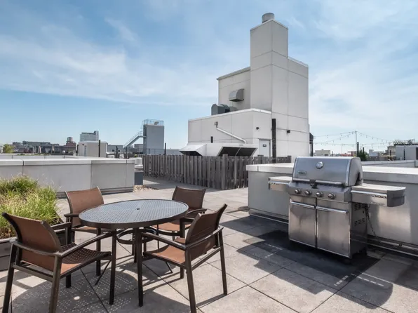 175 Kent Avenue image 30 of 39