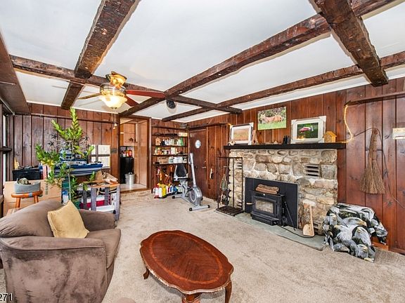 3rd image of 7 Stempert Rd