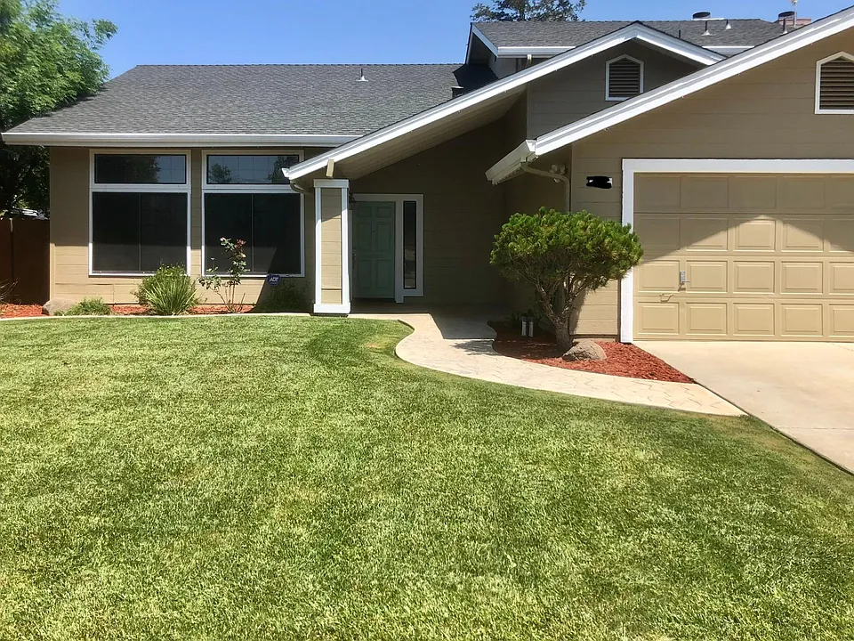 701 Poppy Ave