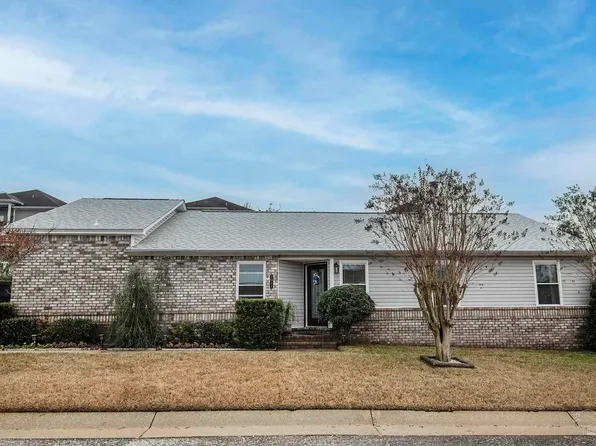 2044 Cambridge Cir, Pensacola, FL 32514