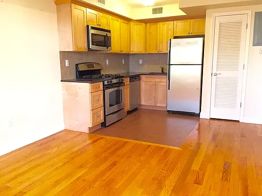 Rented by NY Space Finders Inc. | media 29