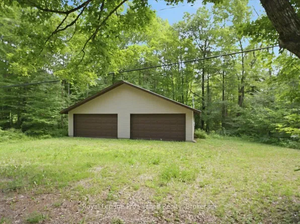 182 Jacques Bay Rd, Addington Highlands, ON K0H 1K0