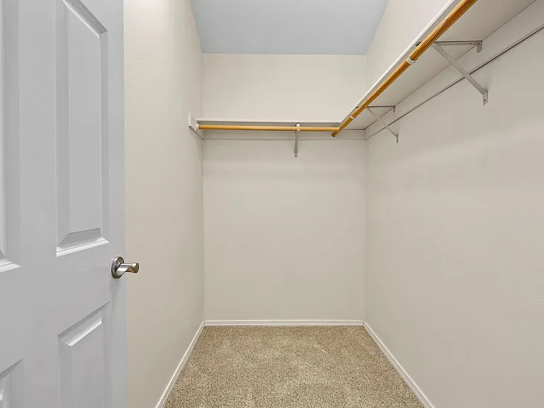 9284 SW Sweek Dr — Photo 24