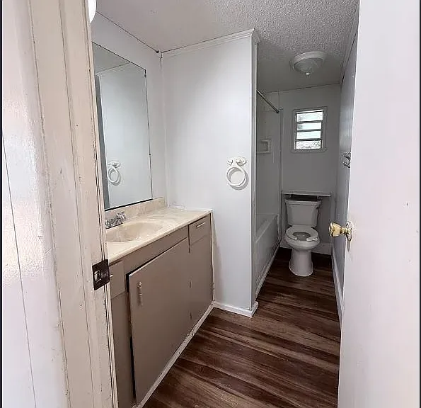 111 King Rd — Photo 3