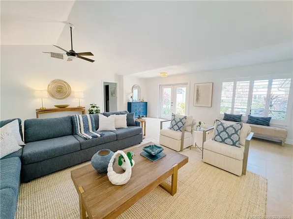 1463 SW Troon Cir, Palm City, FL 34990