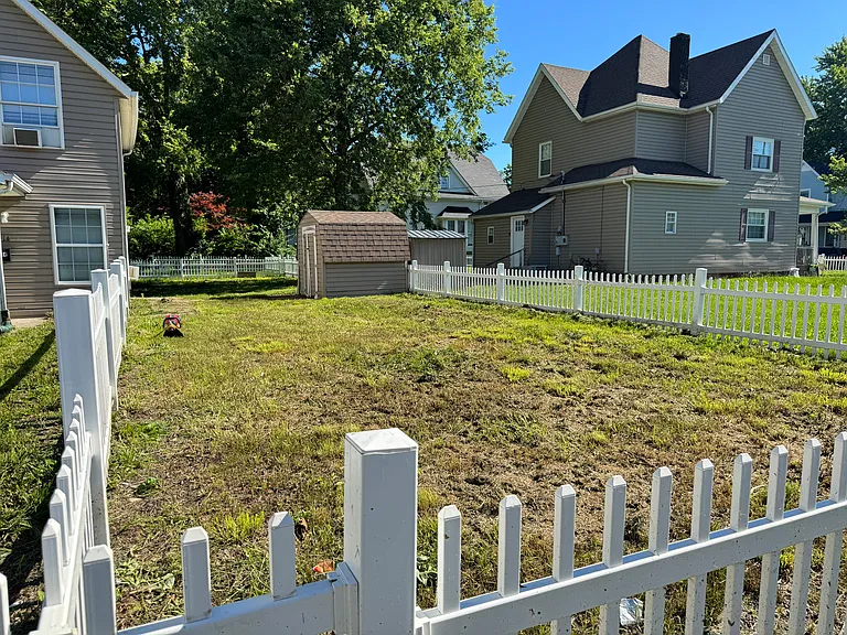 214 Myrtle Ave — Photo 12