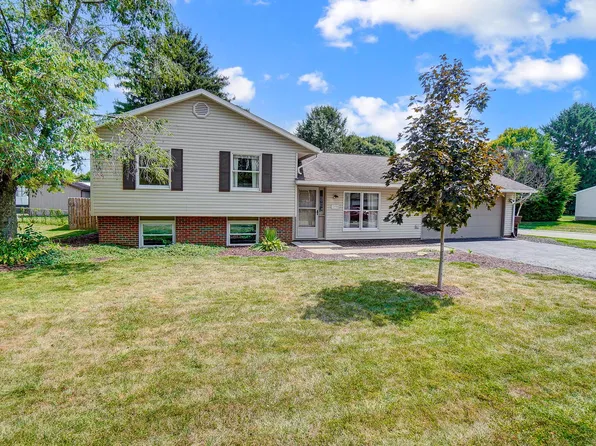 970 Terrace Dr, Heath, OH 43056