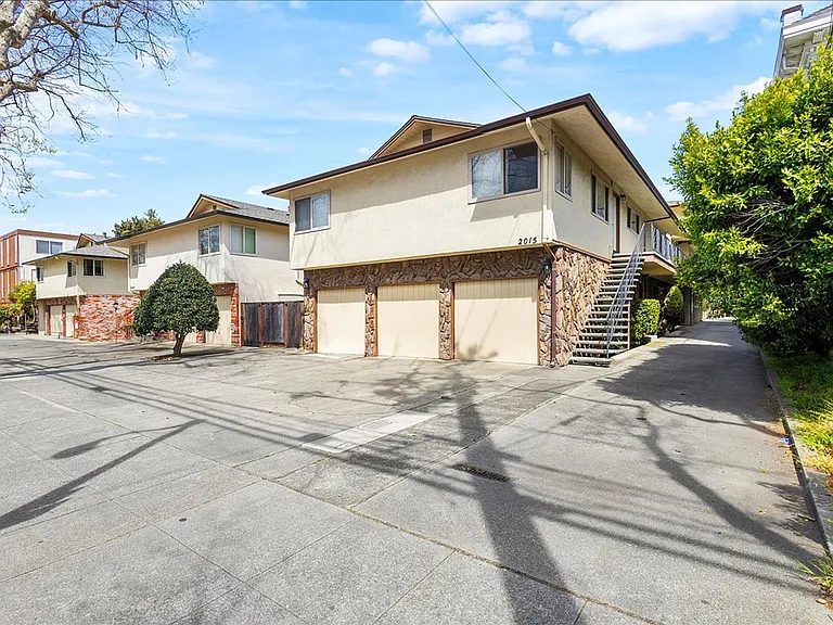 2015 Central Ave #C - 2 bedroom | 1.5 bath — Photo 1