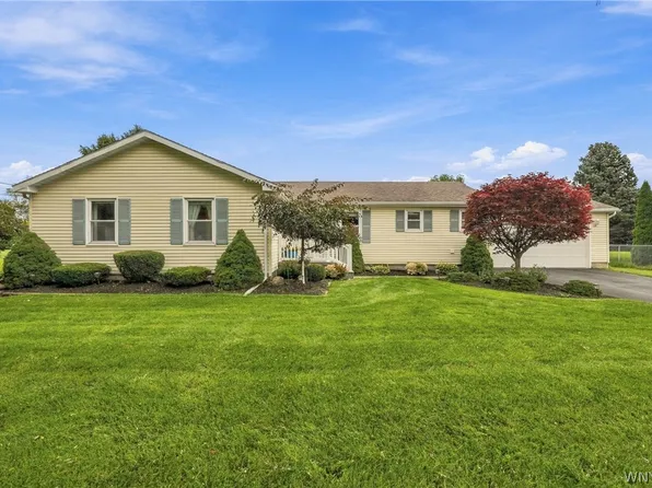 5891 Shawnee Rd, Sanborn, NY 14132