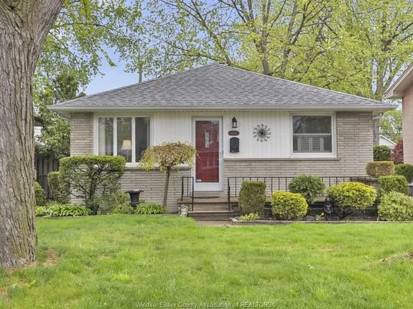 1028 Virginia Ave, Windsor, ON N8S 2Y7