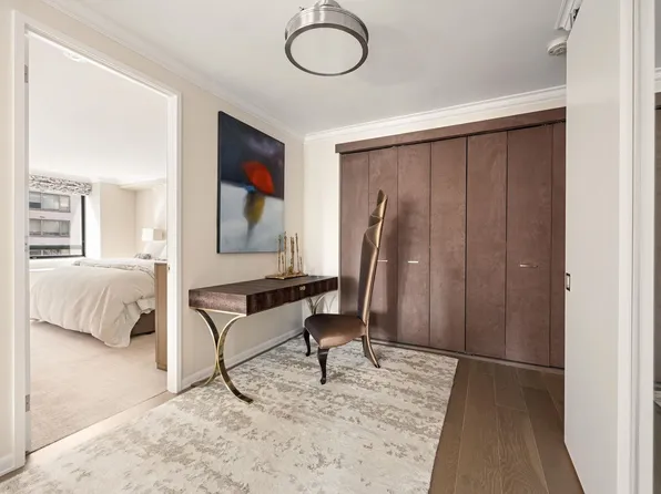 171 East 84th Street image 9 of 18