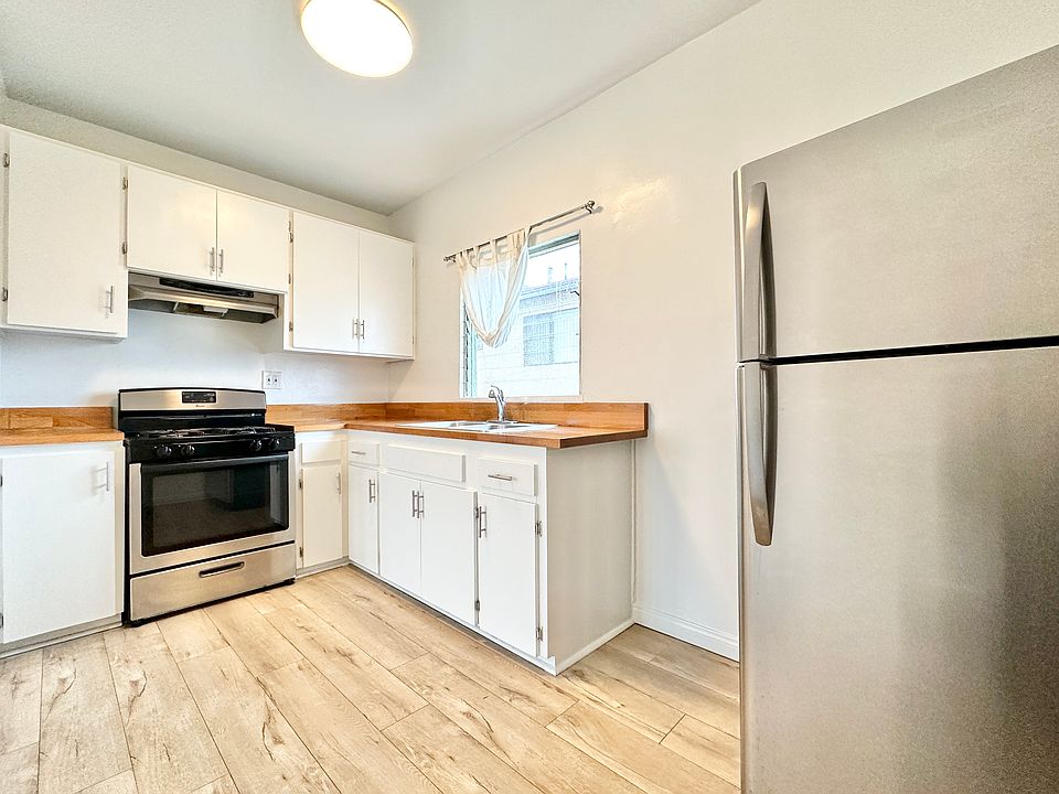 1st image of 324 E Avenue 28