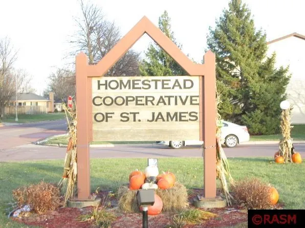 1000 9th St S APT 109, Saint James, MN 56081