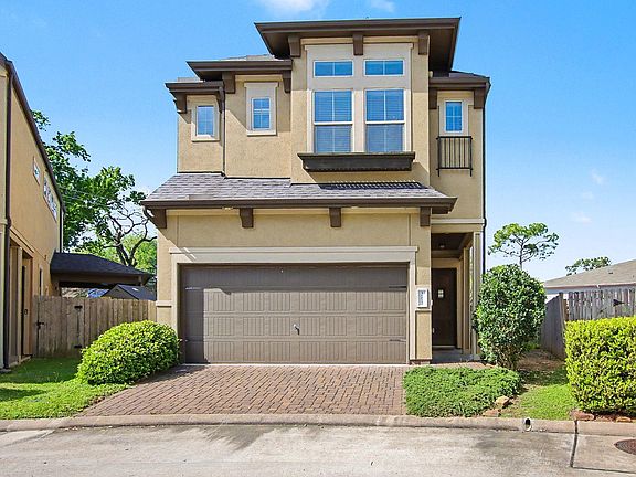 3rd image of 10022 Spring Shadows Park Cir