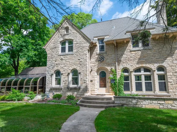 N87W15714 Kenwood BOULEVARD, Menomonee Falls, WI 53051