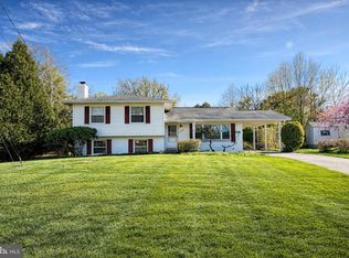16725 Frontenac Ter, Rockville, MD 20855