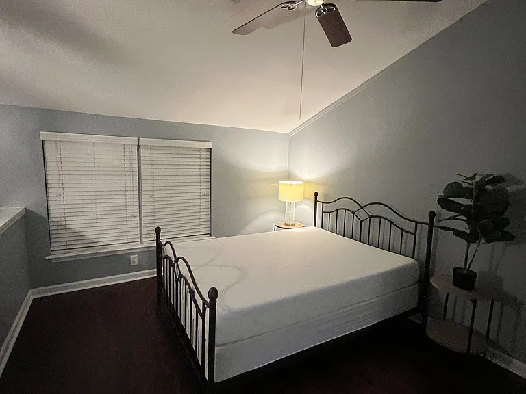 2494 Etiwan Ave #L4 — Photo 13