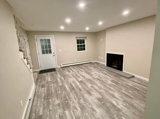 40 Fieldstone Dr #40, Londonderry, NH 03053