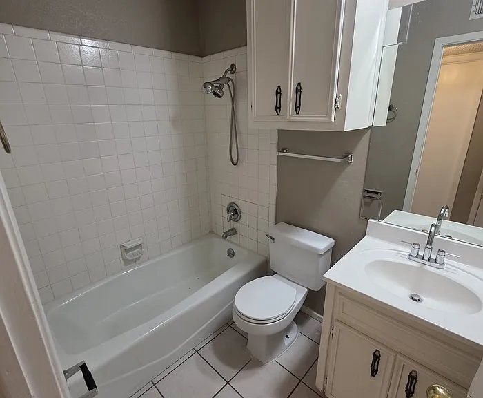 4803 Country Club Dr #B — Photo 9