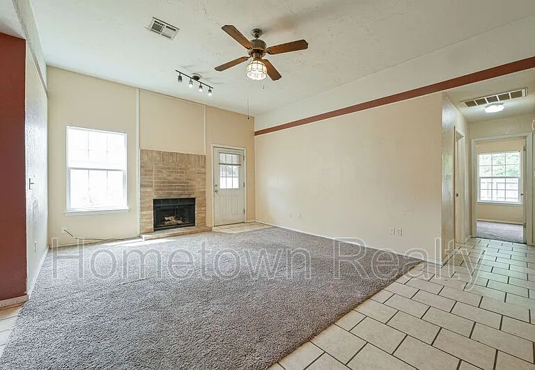 2000 Twisted Oak Cir — Photo 4