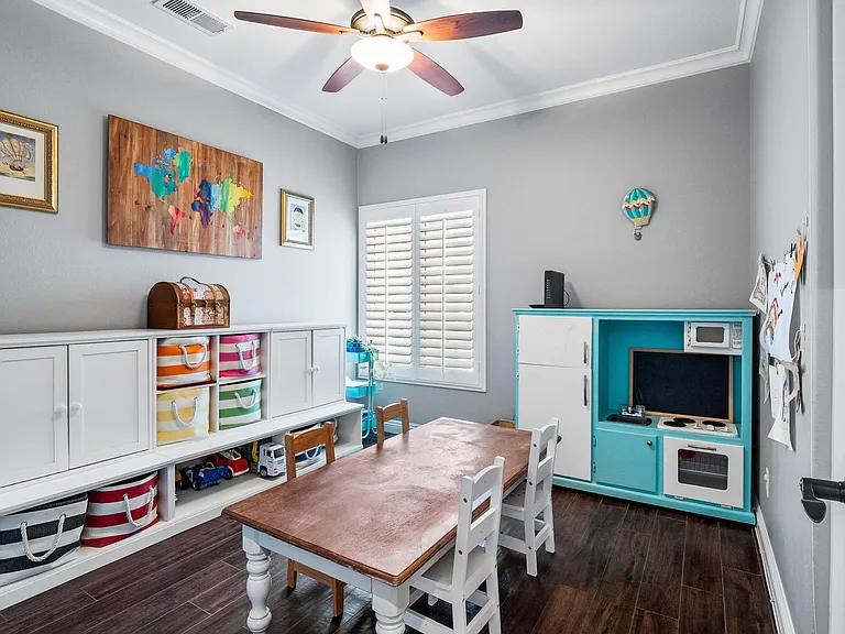 Playroom/Bedroom 5