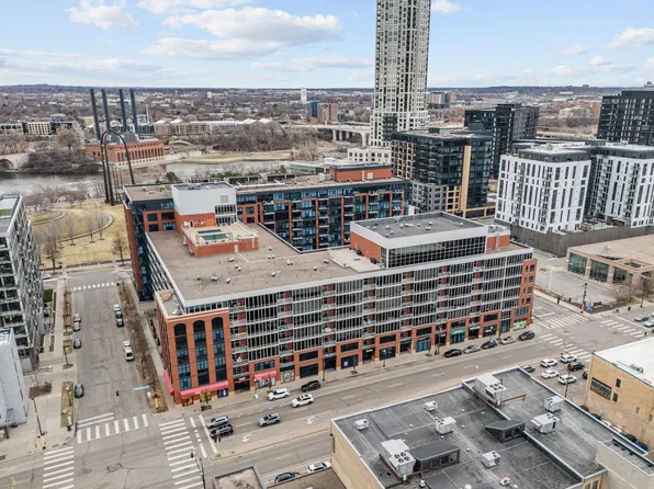 215 10th Ave S Unit 230, Minneapolis, MN 55415