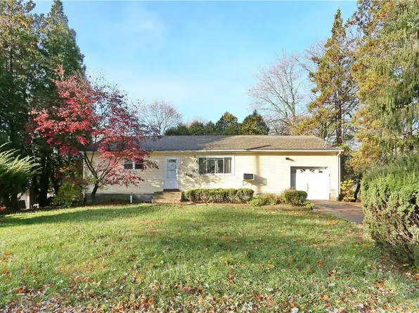 9 Louise Place, Nanuet, NY 10954