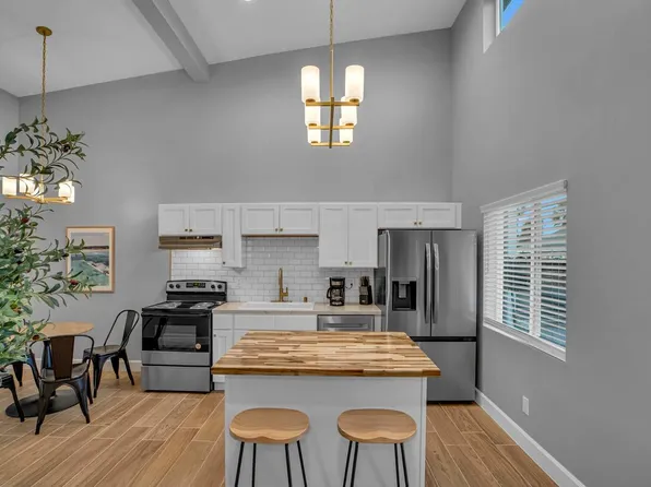153 Natal Way #2, Vista, CA 92083