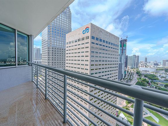 3rd image of 325 S Biscayne Blvd APT 4122