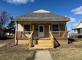 306 S Main St, Sigourney, IA 52591