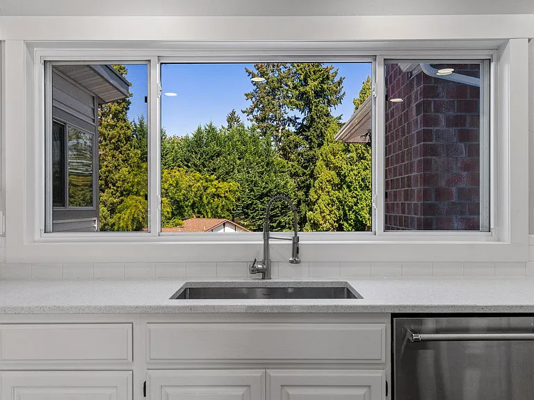 1708 Yelm Hwy SE — Photo 7