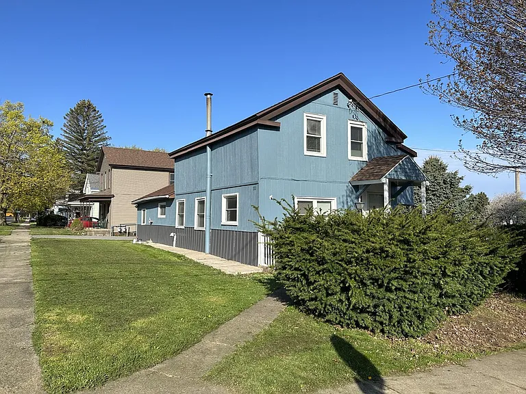 111 Erie St — Photo 3