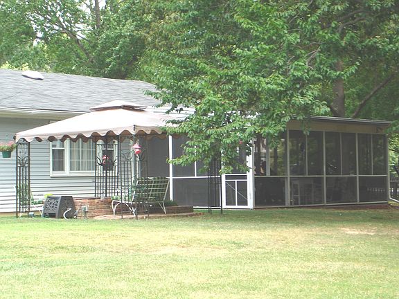 Screened Porch/Gazebo
