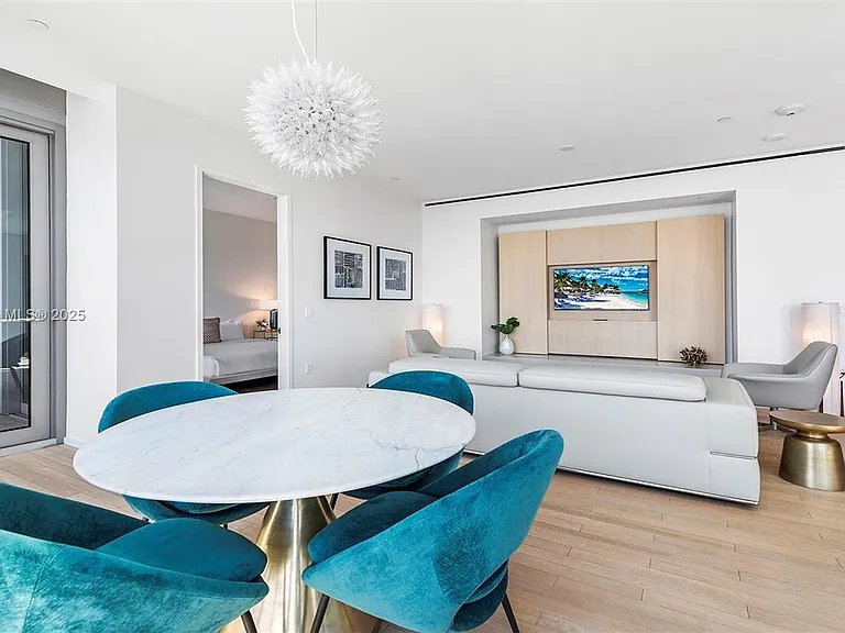 2901 Collins Ave #1403 — Photo 7