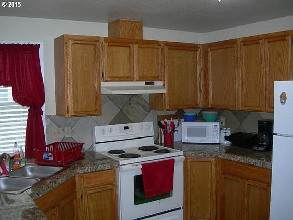 2nd image of 7015 NE 144th Ave
