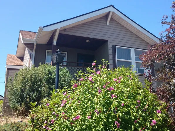 7347 32nd Ave SW, Seattle, WA 98126