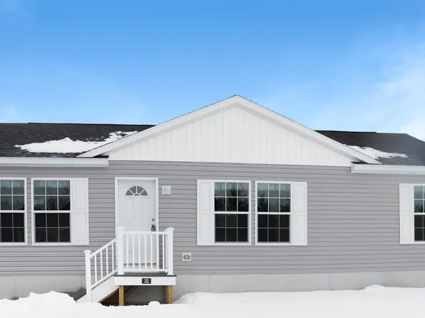 32 Margarets Way, Ossipee, NH 03864